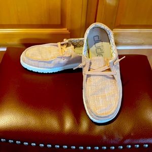 Hey Dudes- women’s/girls